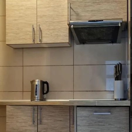 Seasteps Apartment *