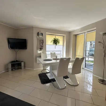 Apartment Seasteps